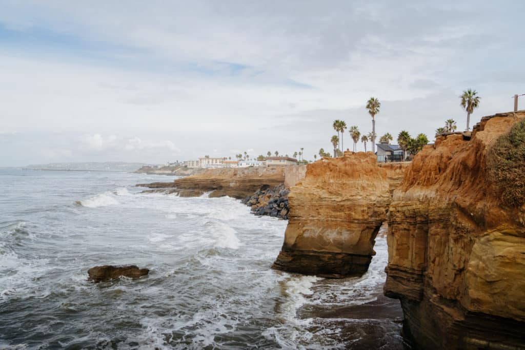 A view of the ocean from a cliff at Sunset Cliffs Natural Park.