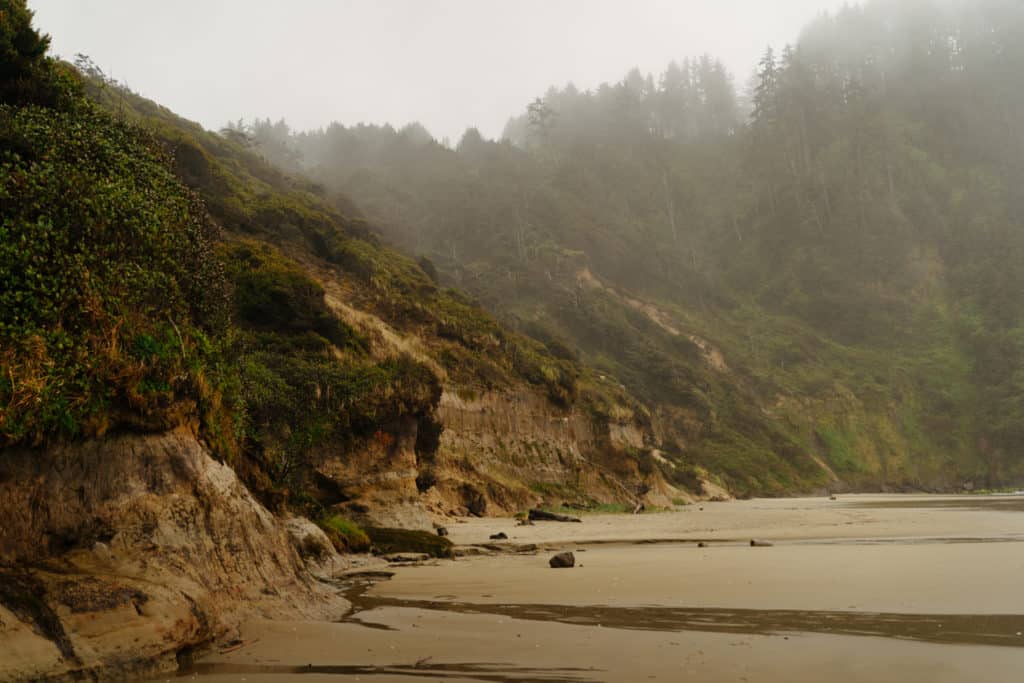 The cliffs at Hobbit Beach.