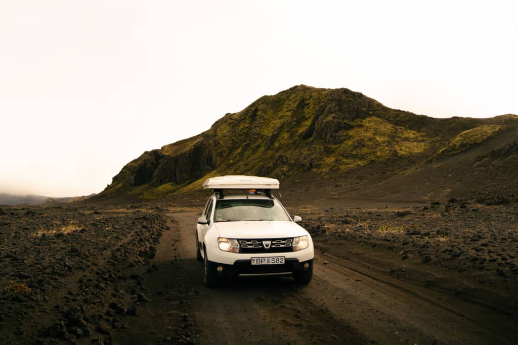 A 4x4 car on Route 206, which is the best way to get to Landmannalaugar.