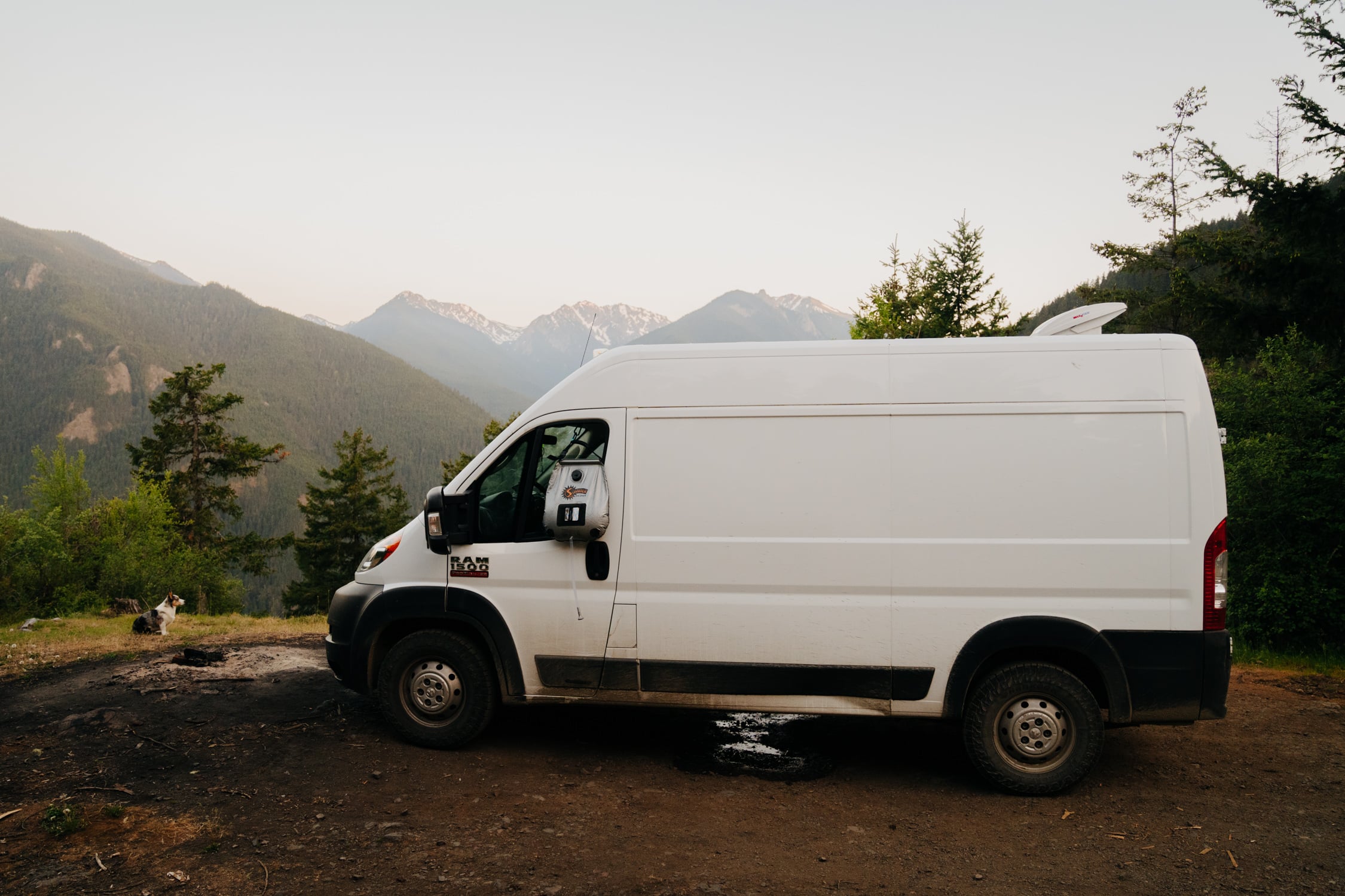 Van Life Shower Ideas – How to Shower in a Van